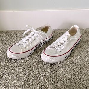 Low too white converse!
